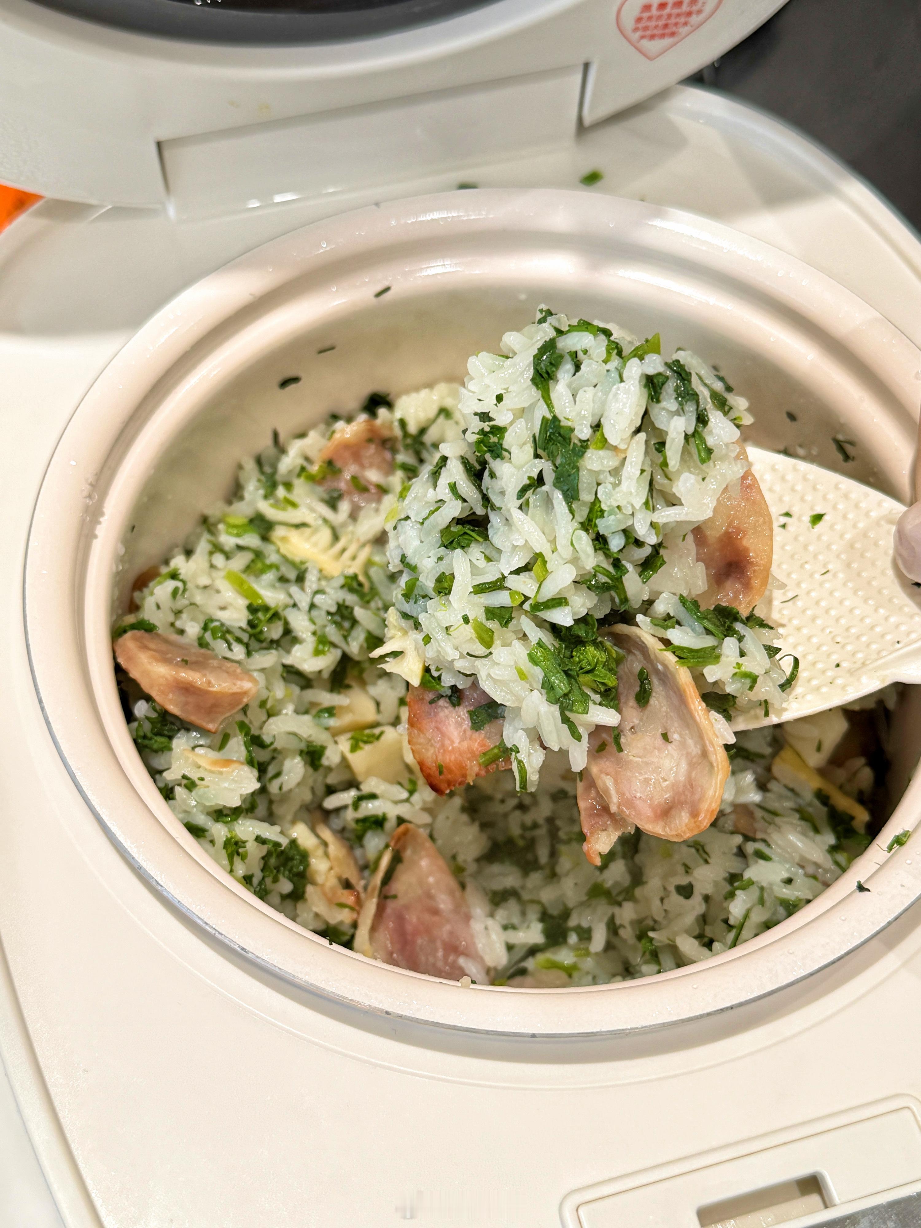 春天了，又吃上荠菜饭了，真香