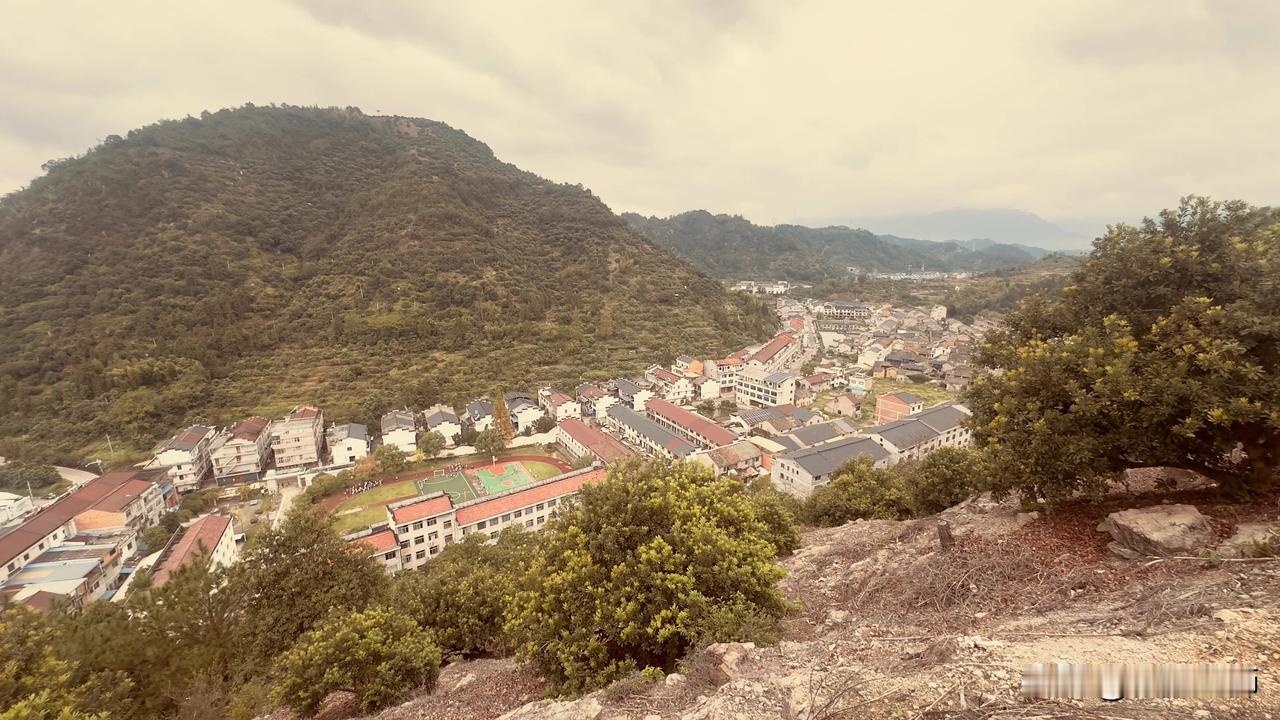 仙居小山村西炉村和唯一的村级小学