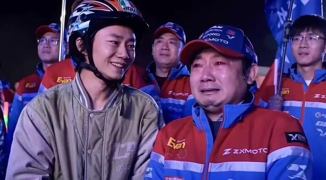 看了张雪的辞职信，感慨万千。

资本讲利益，很多老板都是生意导向赚钱导向，所以只