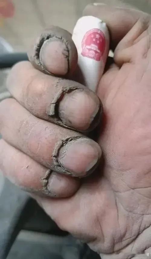 网友总结为什么现在年轻人存不下钱，你们觉得说得对吗？为什么父辈能存到钱，而我们不