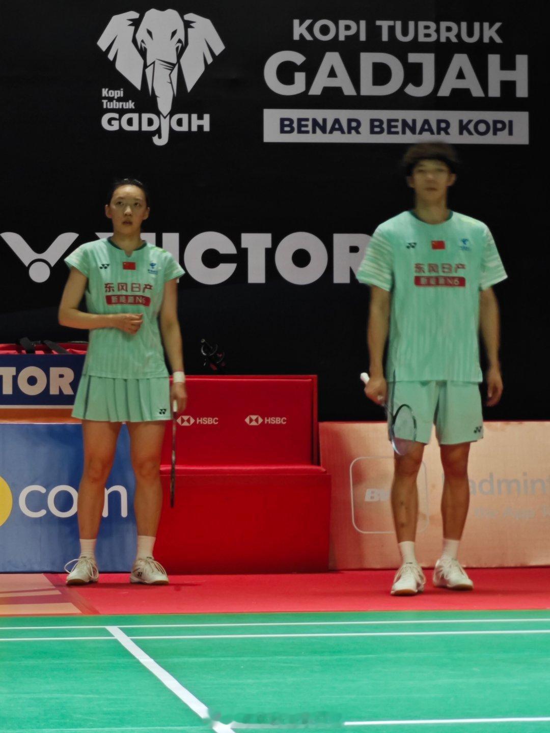 阿德南 贾米尔 20-22 21-14 8-11 蒋振邦(2) 魏雅欣加油！！2