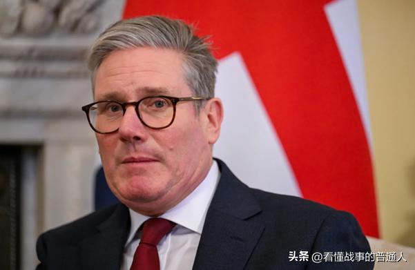 伊朗炸了塞浦路斯英军基地，打出了一个谁都没想到的结果——英国全体清醒了。斯塔默站