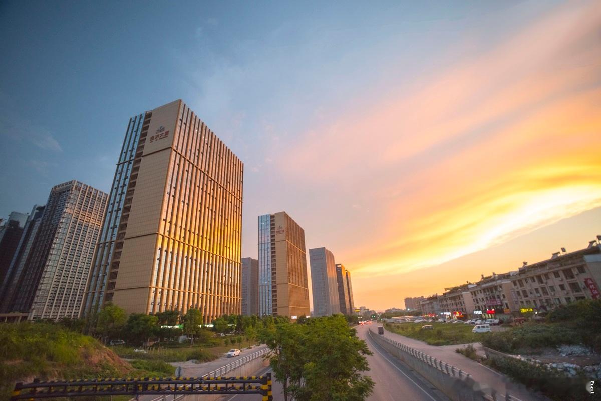 由产到融是产业资本向金融资本转化。由融到产是金融资本对实业资本投资产业资本旗下的