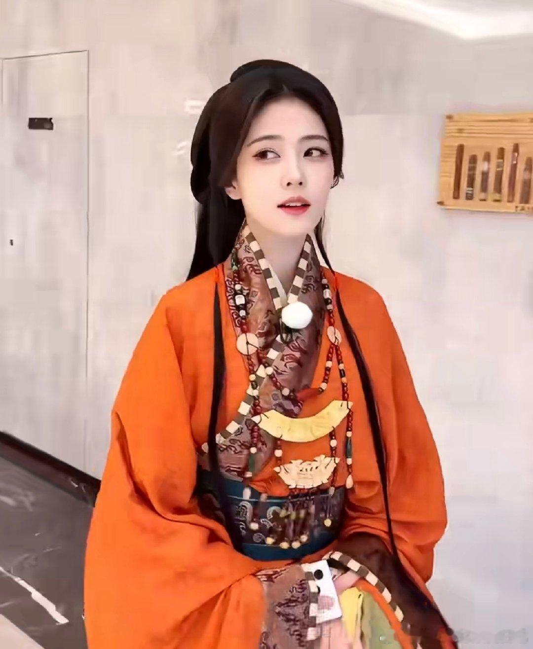 金鹤龙给白鹿化的战国楚月妆颜值巅峰时刻，每一帧画面都美得让人挪不开眼 