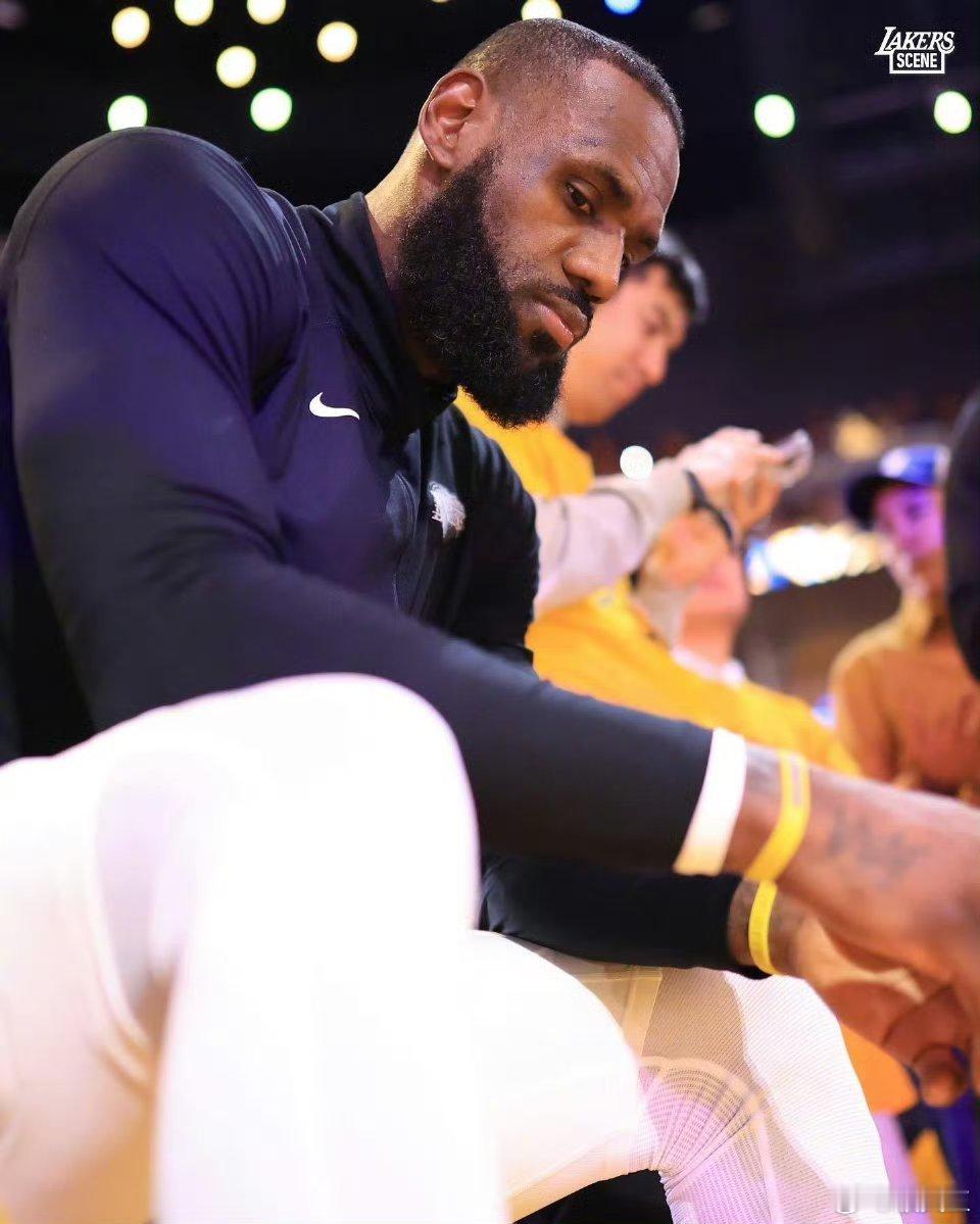 湖人、火箭没有比赛的时候强的可怕。今天马刺、太阳、森林狼都输了