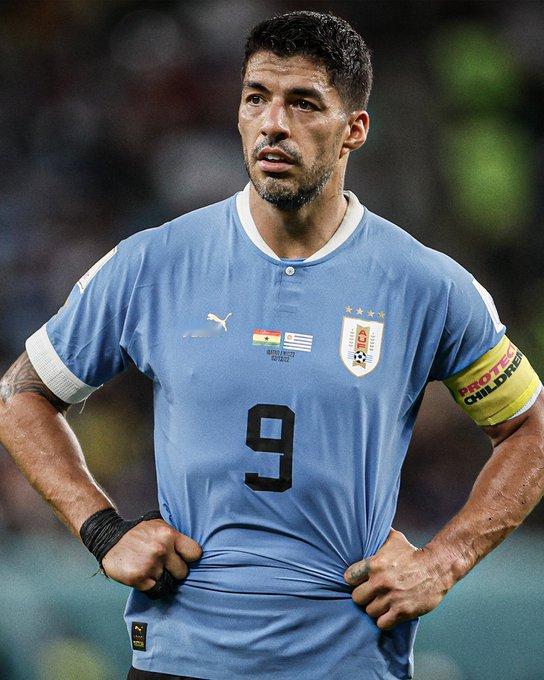 路易斯·苏亚雷斯未被征召进入乌拉圭国家队参加世界杯。这位39岁的球员是该国历史上