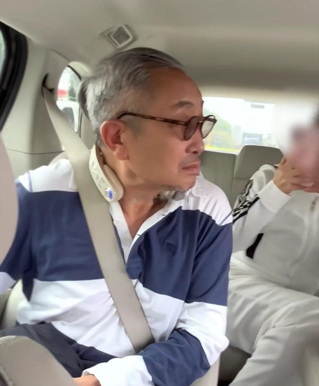 老戏骨杜源居然被佛山交警逮了，而且罚款10块钱，对话超搞笑！

杜源在荧幕上塑造
