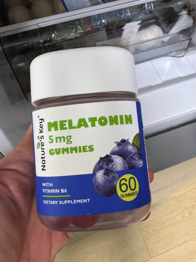 大家有没有推荐的褪黑素吃吃 我买的这个一点都没用吃完躺床上干瞪眼两小时一点睡意都