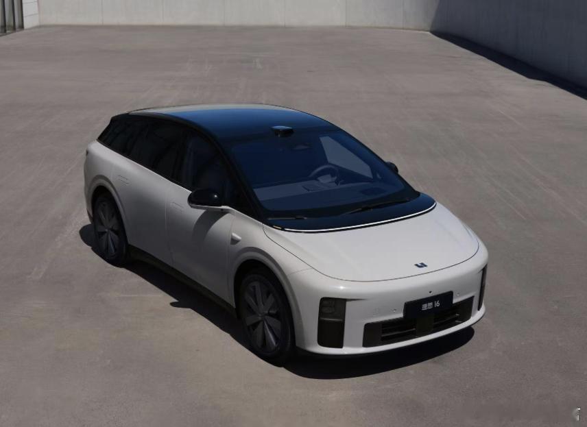 理想汽车 其实理想汽车势头还是不错的，在10月交付31767辆，特别是i6上市后