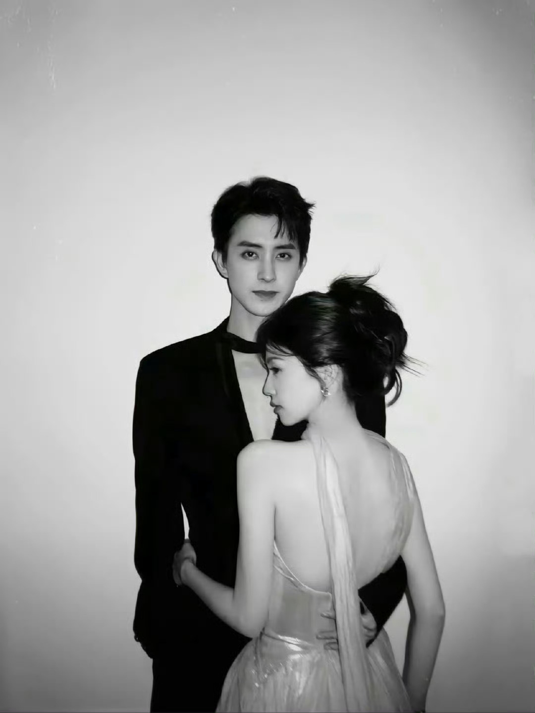 哎哟这张。。。好有感觉。。。。 
