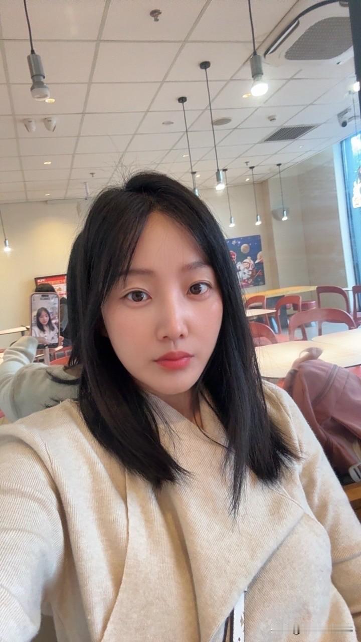 家庭主妇今天自媒体赚了350元
这还是跟商家的pr讨价还价得来的
广告报价430