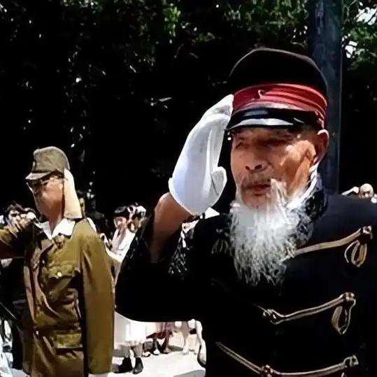 九十多岁的日本退伍老兵松本还想跟中国开战？当被问到为什么这么执着时，他说出了三个