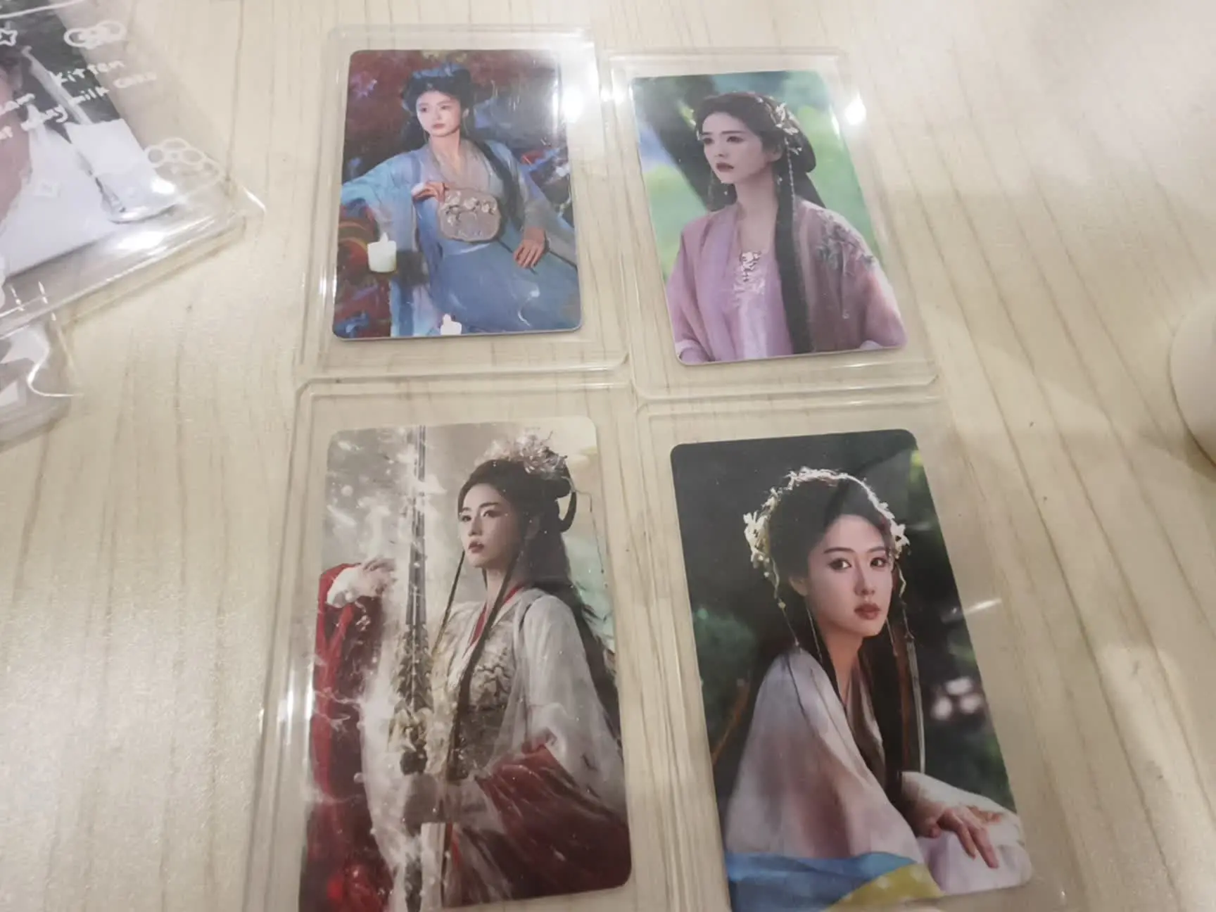 问什么时候发货卡还在不在送不送小礼物走不走pt回了又不说话的滚
