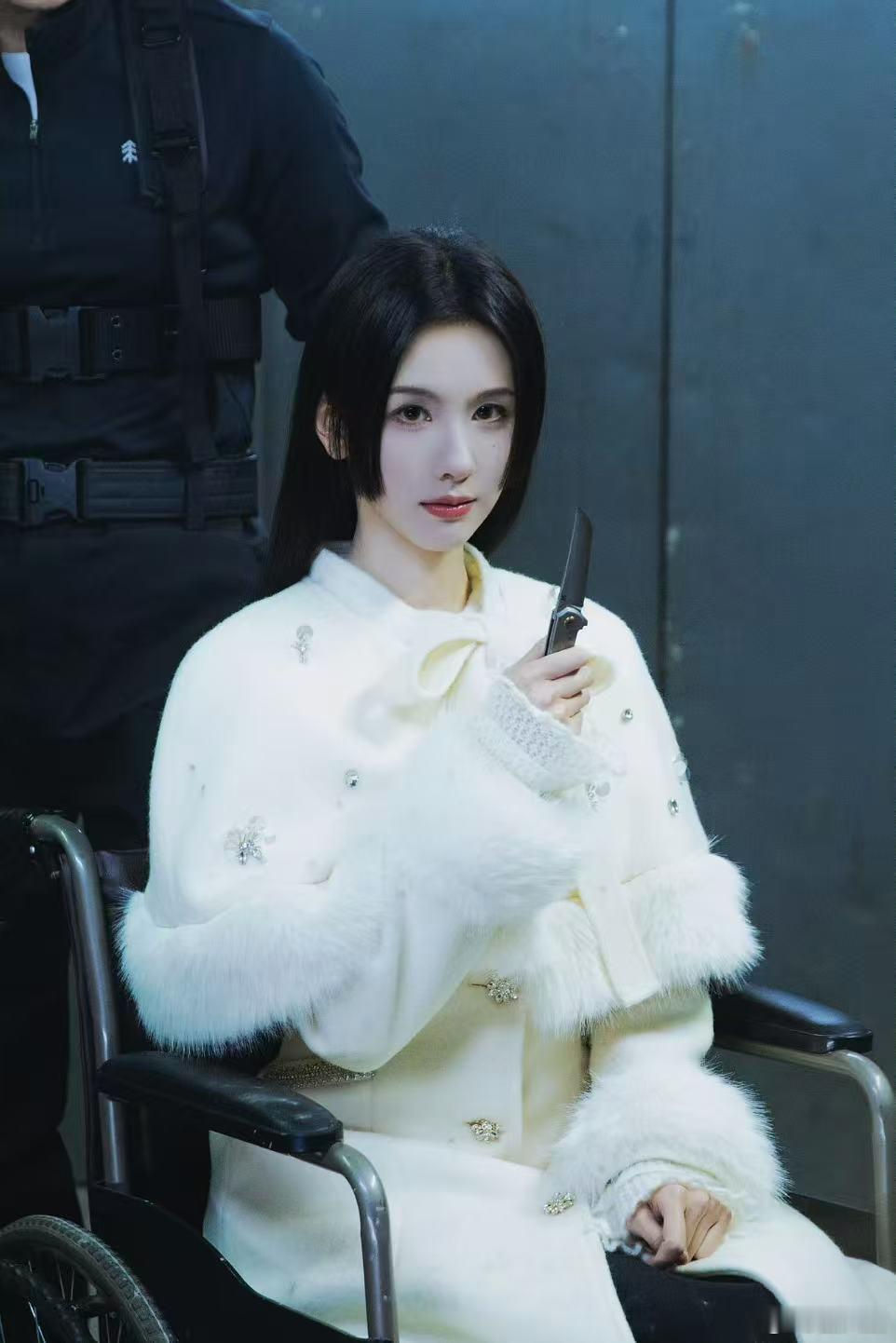 陈都灵吮手指在going谁呢陈都灵新剧预告吮手指镜头  今天也没变成玩偶呢 甜美