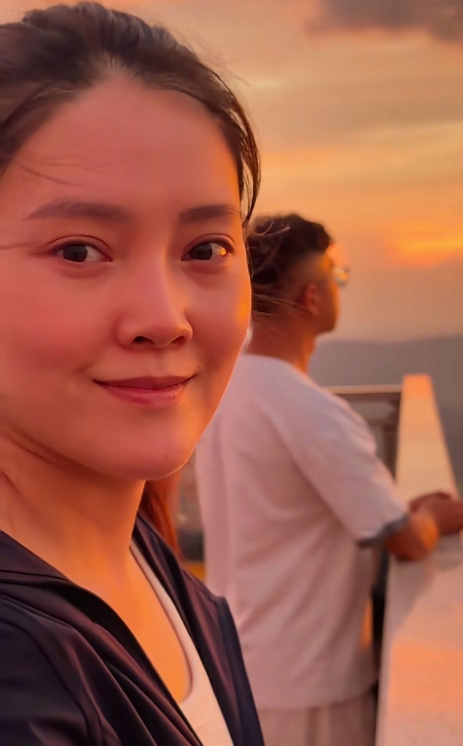 现在终于看懂了，小杨弟弟与达文西其实是生活在两个完全不同世界的人。
小杨弟弟生活