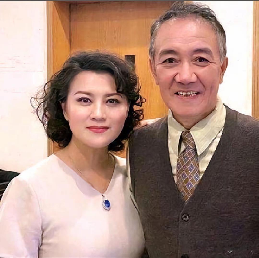 李幼斌娶三婚史兰芽，把继子当亲儿子看待。和妻子恩爱至今。