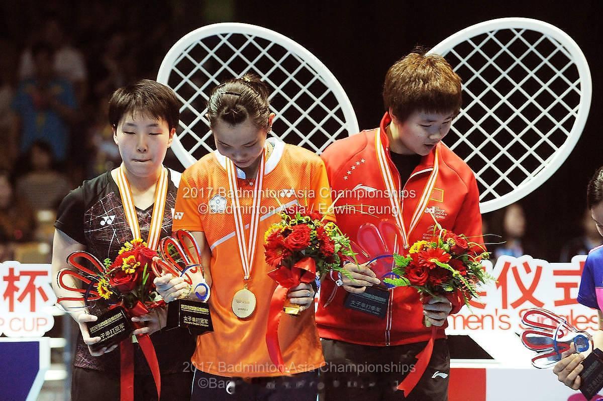 17年的亚锦赛山口茜 戴资颖 何冰娇山口茜还在继续娇娇在解说比赛时间真快。(ed