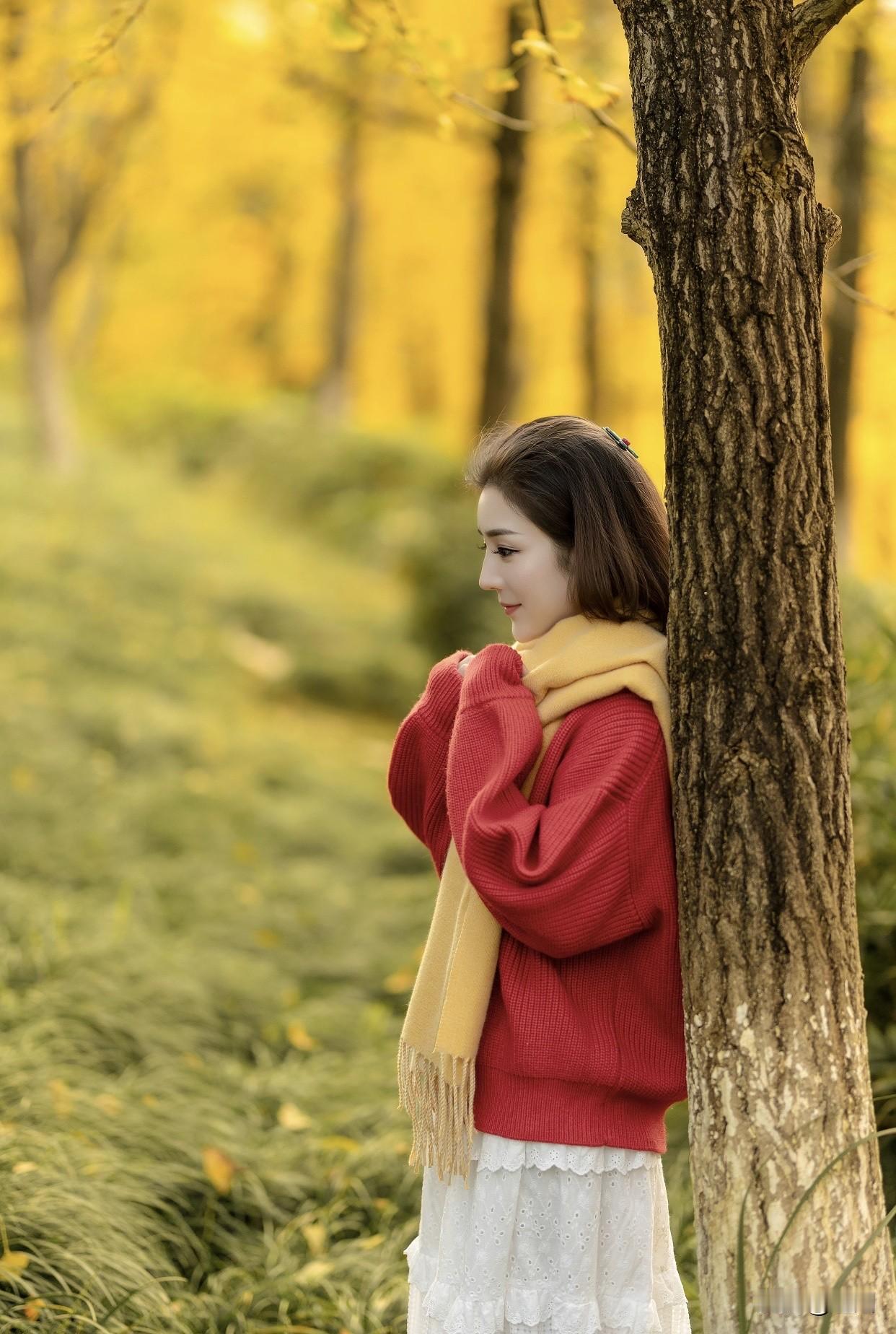 什么样的女人才最有魅力呢?秋叶落，人归去，相思满怀。