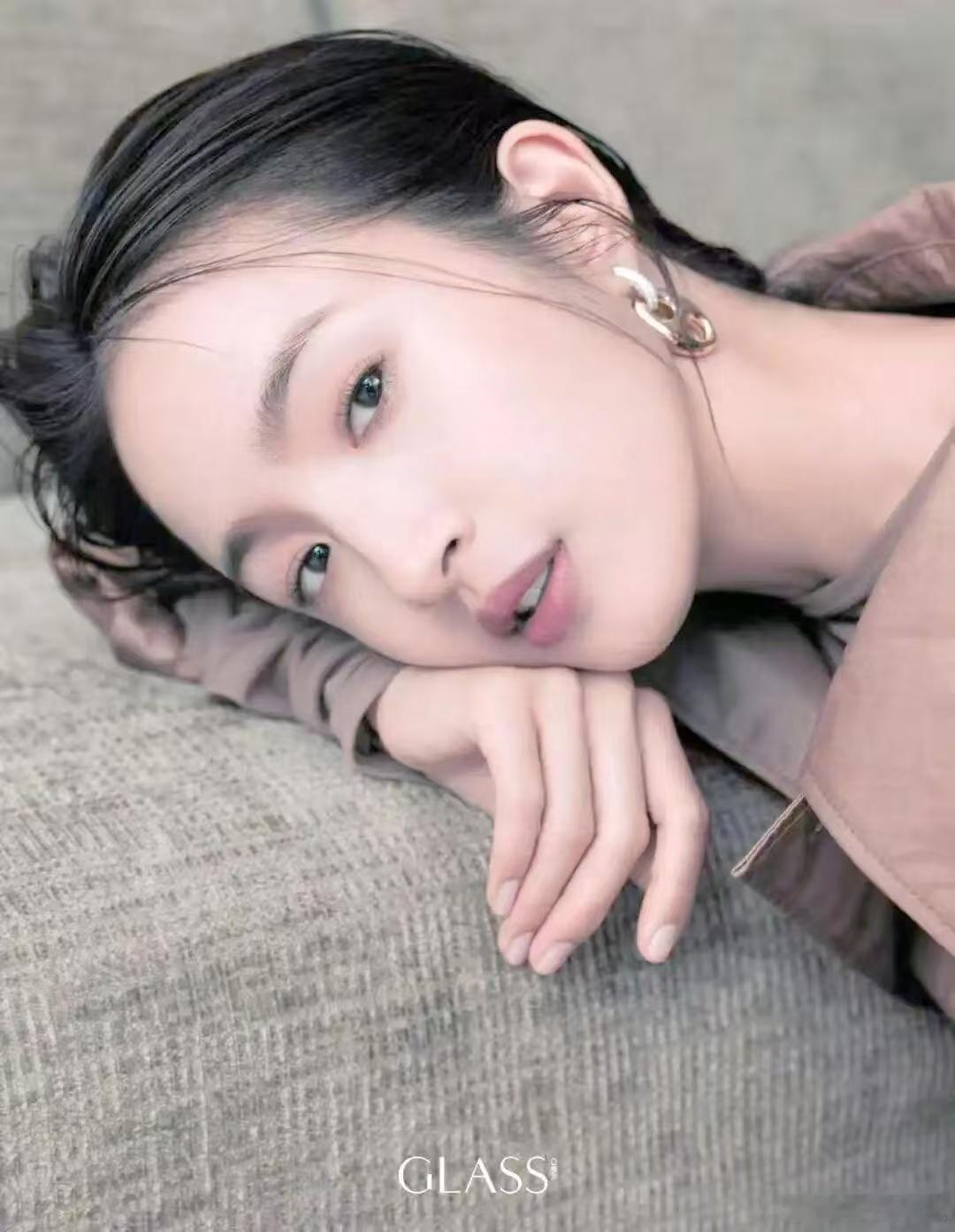 林依晨我保证你是天使花儿与少年 角色给予大家奔赴爱的底气，演员本人又负责治愈遗憾