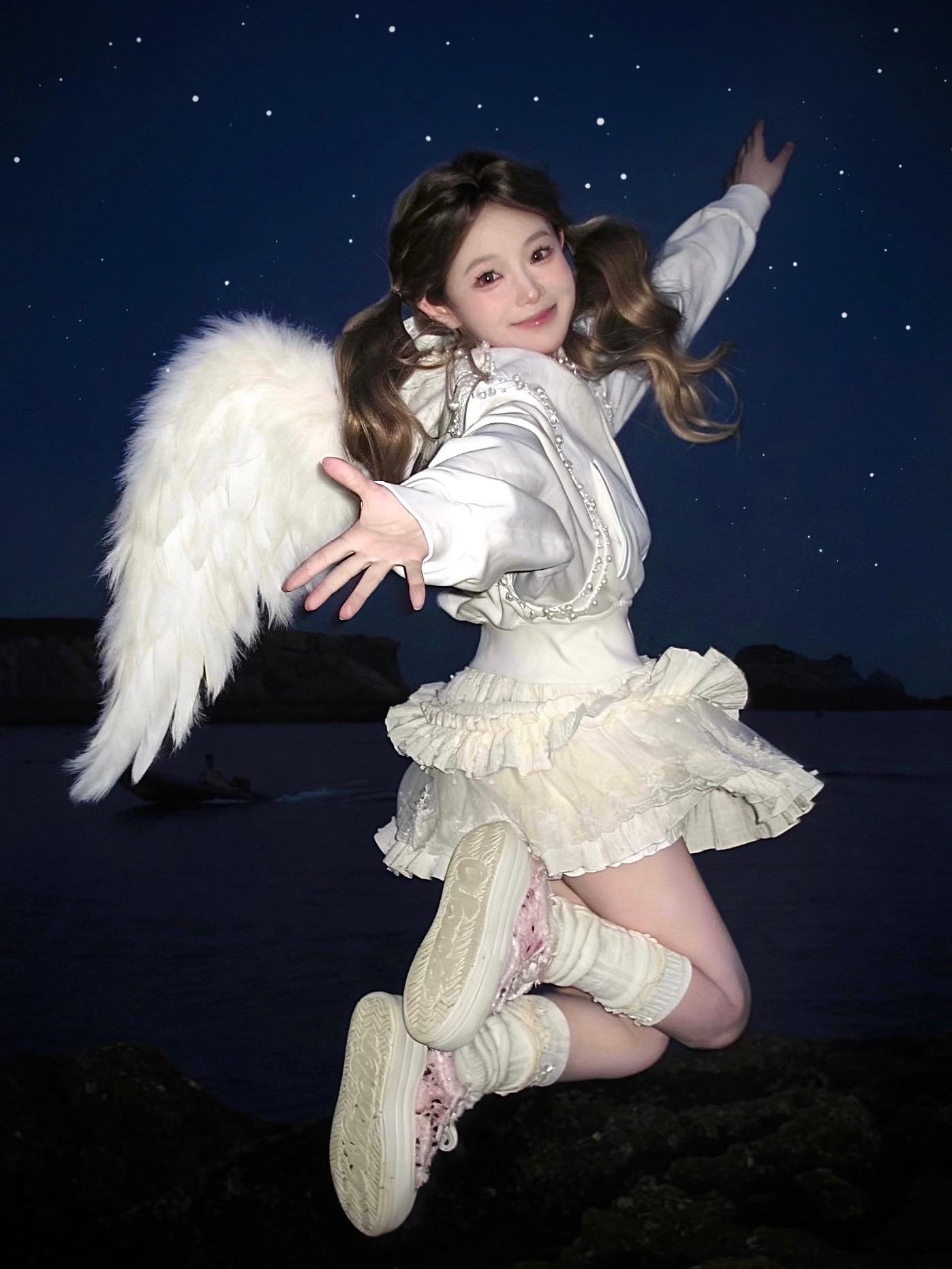 ¨ ·.· ¨: `· . 我抛出的硬币 闭眼许愿 反正都会很幸福