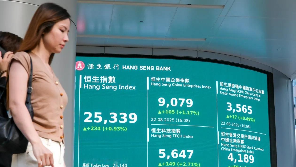一个危险信号：外媒报道中国股市创历史新高

今天，CNBC以《中国家庭储蓄创历史