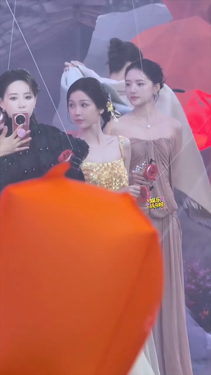 虞书欣宝宝看到什么小表情好萌😮😮 