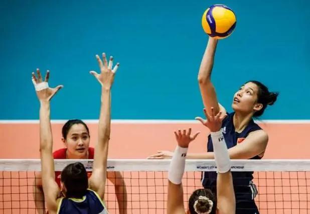 北京时间8月26日消息，2023年U21女排世锦赛半决赛开始进行。中国女排对阵巴