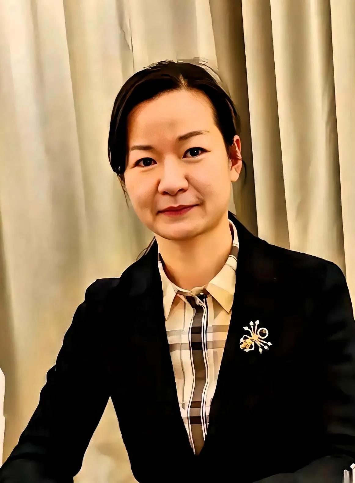 47岁顾妍落马：20年从小兵熬成高管，一夜清零！这教训太深刻
 
刷到顾妍的新闻