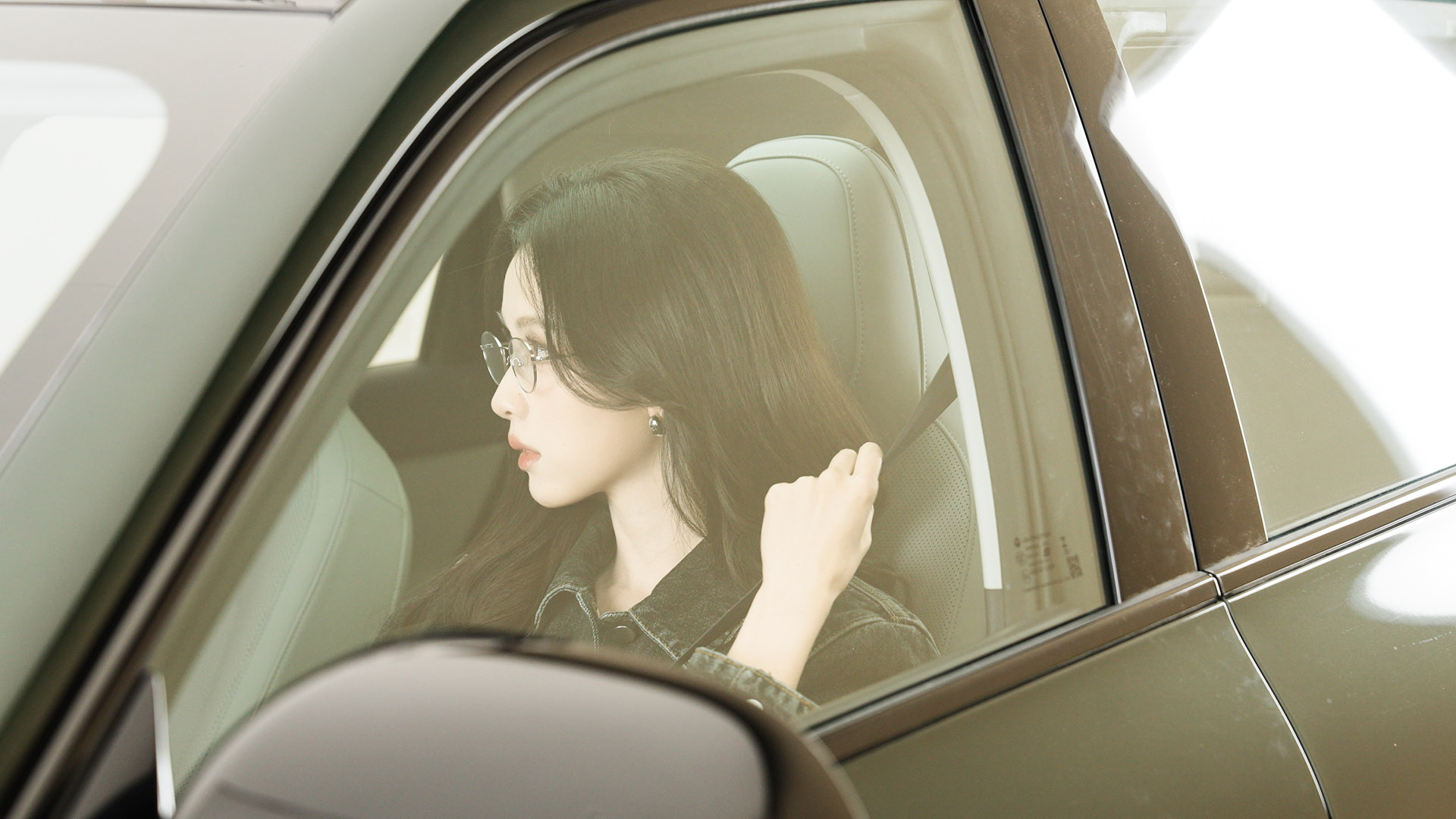 有一个我还挺开心的消息，我很喜欢的艺人陈都灵最近代言了零跑A10。其实我第一反应