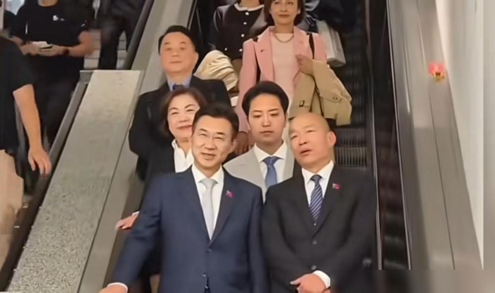 韩国瑜真的变了，变得不愿意掺和国民党的事，只想做高高在上的院长，你看他在立法院又
