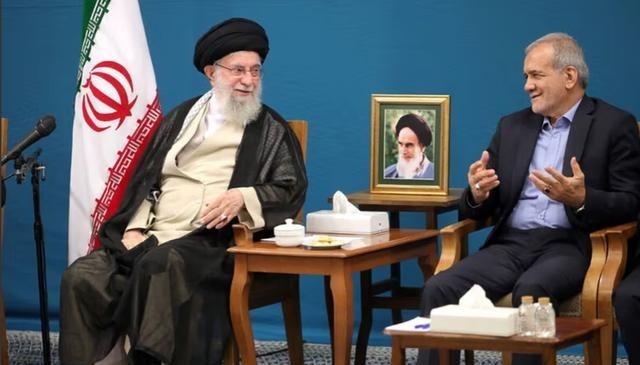 以色列第14频道突然爆出一个大料，说伊朗的情报部门截获了一段总统佩泽希齐扬和革命