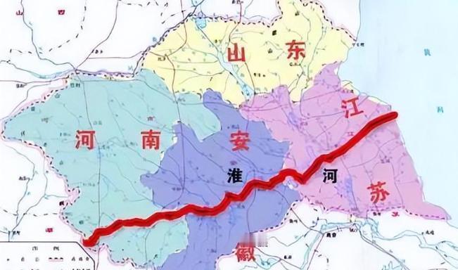 毛泽东在阅读历史时发现了一个有趣的现象。他指出，纵观几千年的中国历史，凡是强盛的
