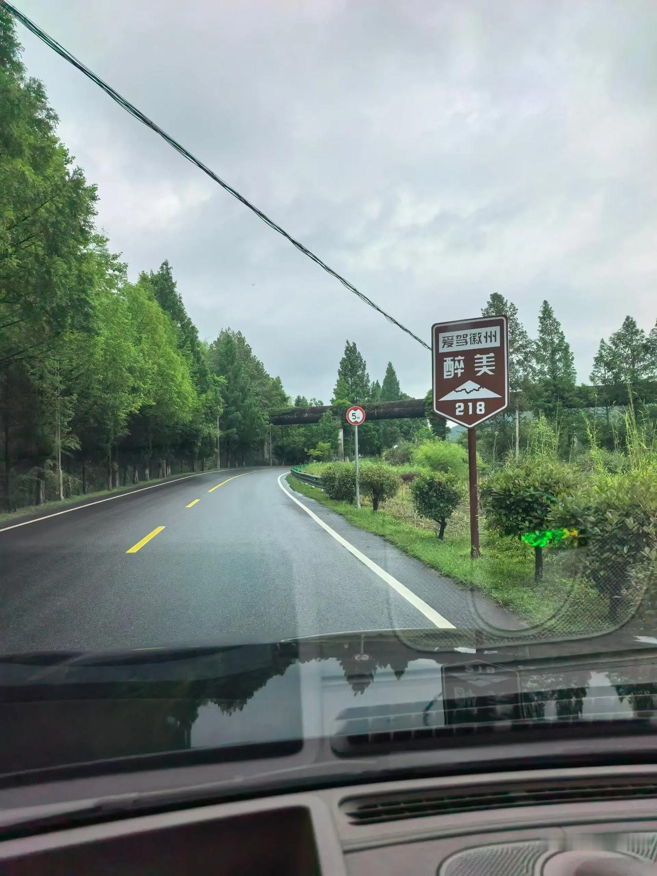 今日运势：丙午年癸巳月辛丑日  2027.5.27日

鼠：小吉做好本职工作
牛