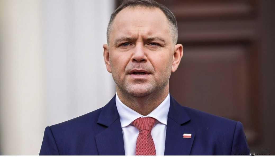 欧洲核格局突变！波兰总统公开要自研核武器，美国保护伞彻底失灵
 
今日俄罗斯、塔