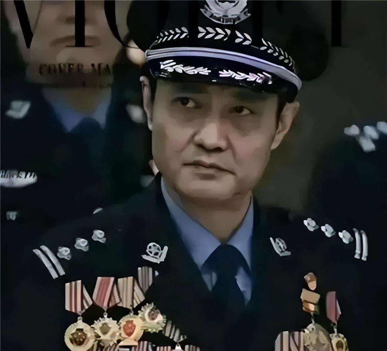 1999年9月11日，警官程鹏正在兰州火车站巡逻，突然发现两名女子嘴唇干裂，却不