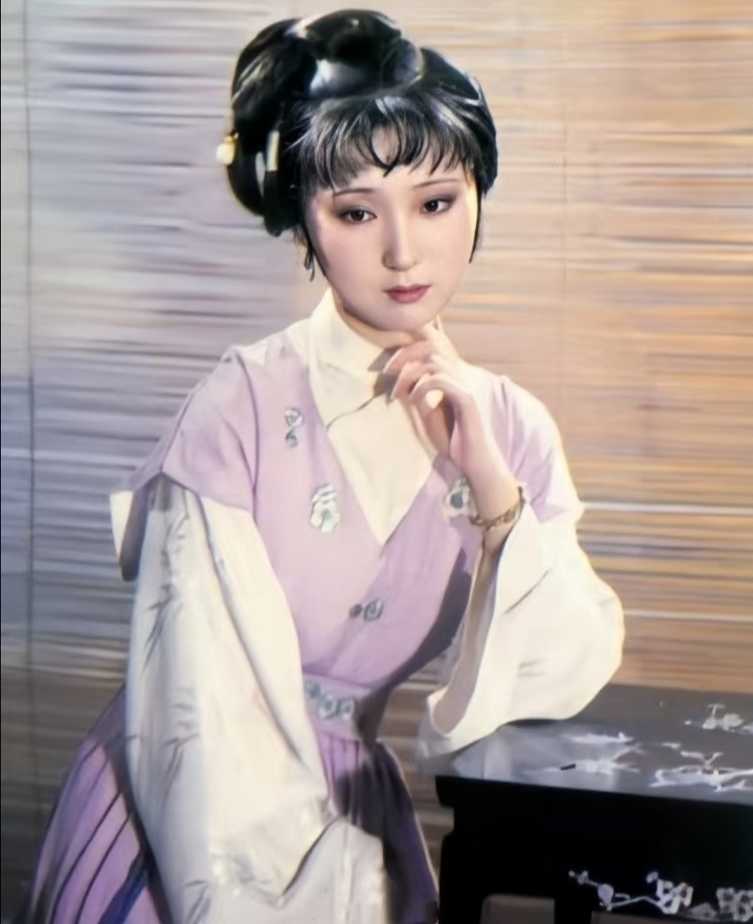 天蝎的控制欲源自于恐惧，恐惧失去，怕失去所以滋生掌控欲，如果心理上感受到了绝对的