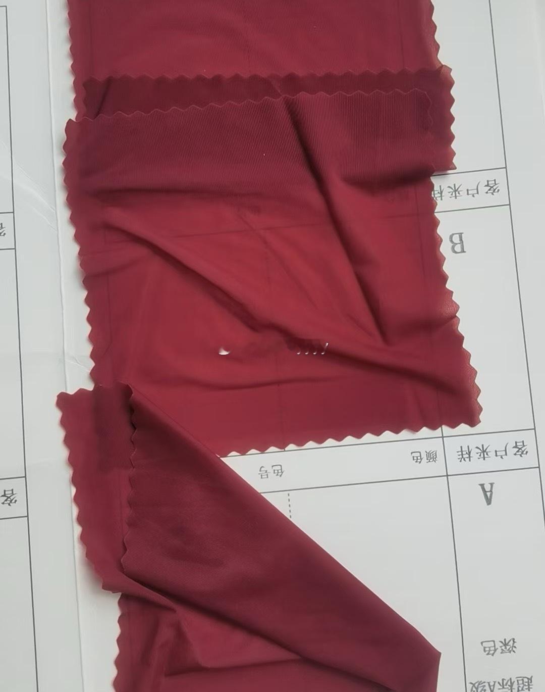 今年流行的暗红色，有明年本命年的吗？红内裤安排安排？ ​​​