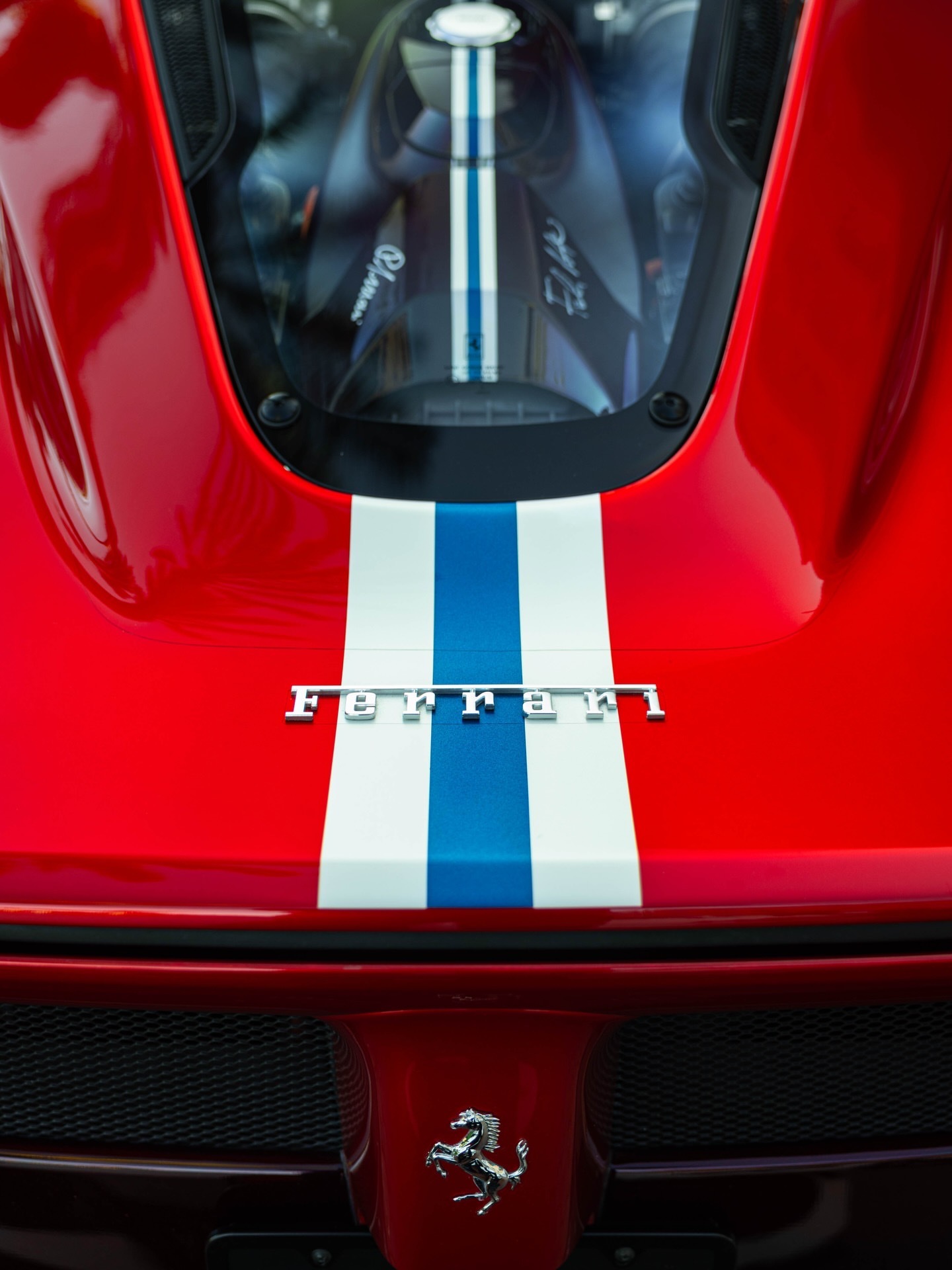 一辆出厂即巅峰的法拉利 LaFerrari 顶配版 💰🍒..法拉利lafer