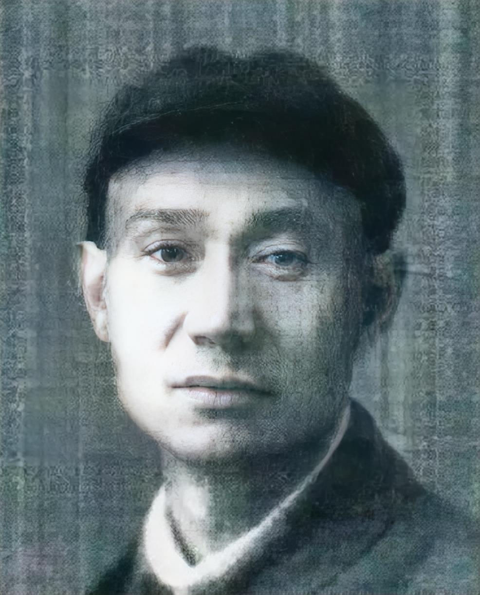 1940年5月，地下党吴凤翔叛变，当场杀了一共产党卧底，日军满心欢喜带他聚餐，结