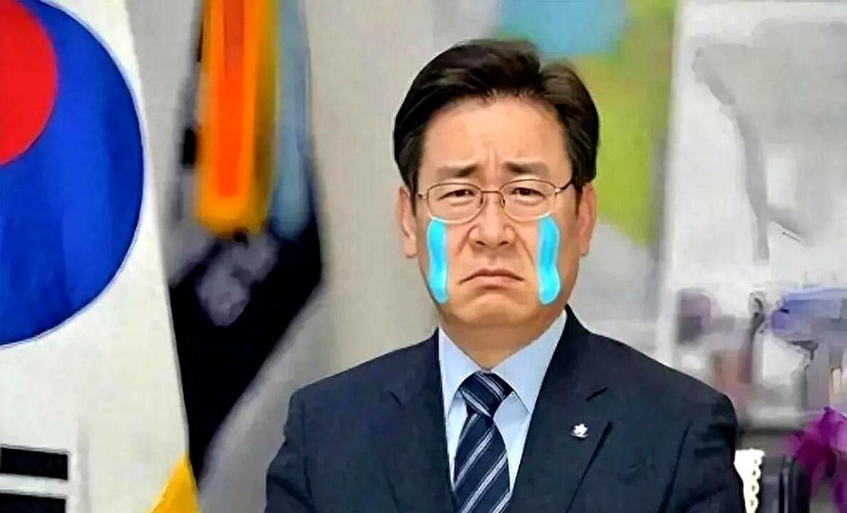 李在明把顺序倒过来，先去东京再去华盛顿，就是告诉国内选民：我不靠东大也能活。结果