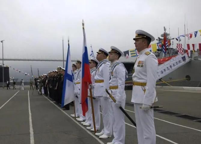 俄太平洋舰队访华，暴露海军致命短板，中俄海军差距彻底藏不住。

俄罗斯太平洋舰队