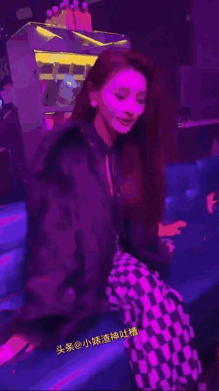 干了这一杯，开始我们的今夜故事
