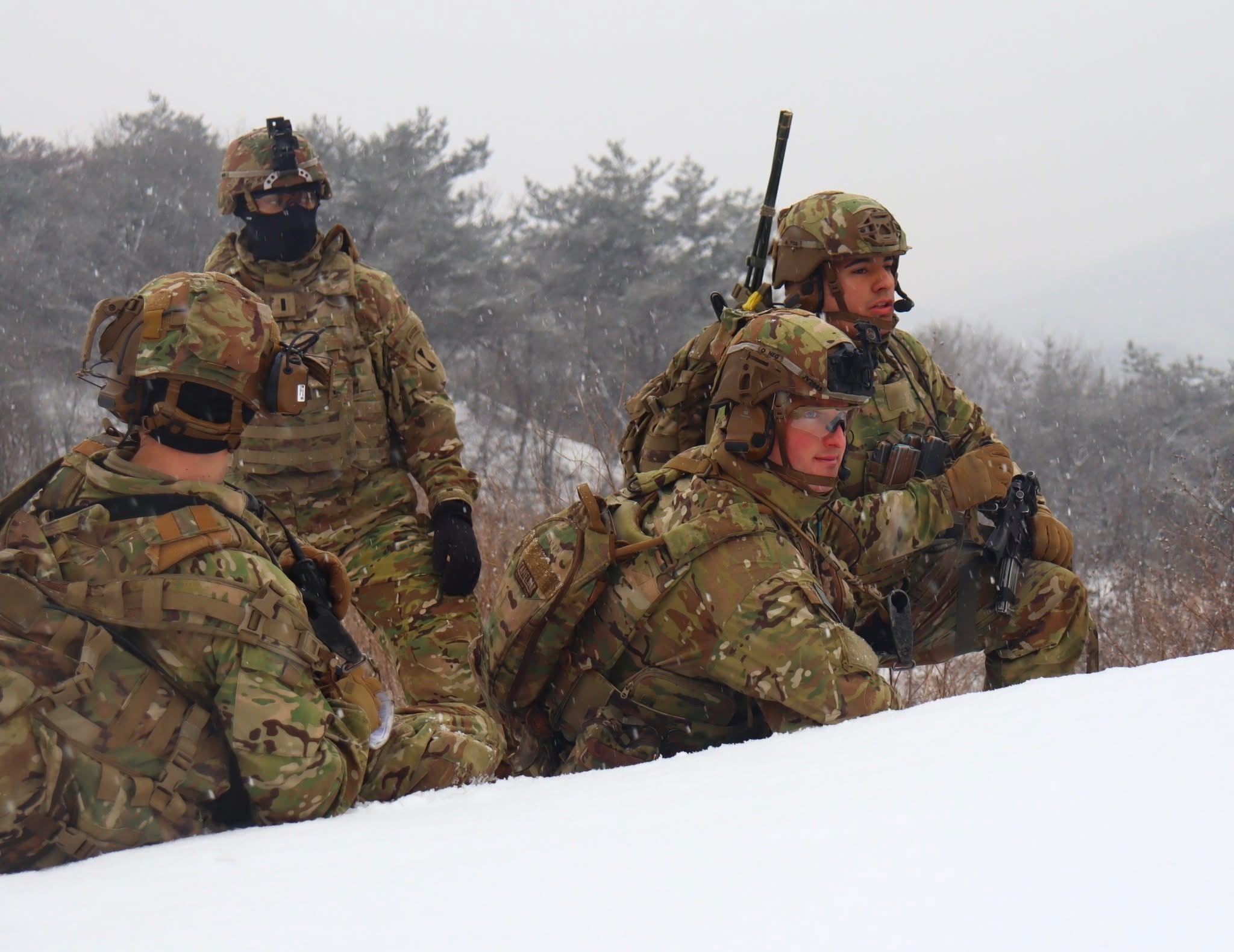❄️韩国🇰🇷美国陆军第23步兵团一营C连在作战能力评估演练（CALFEX）中