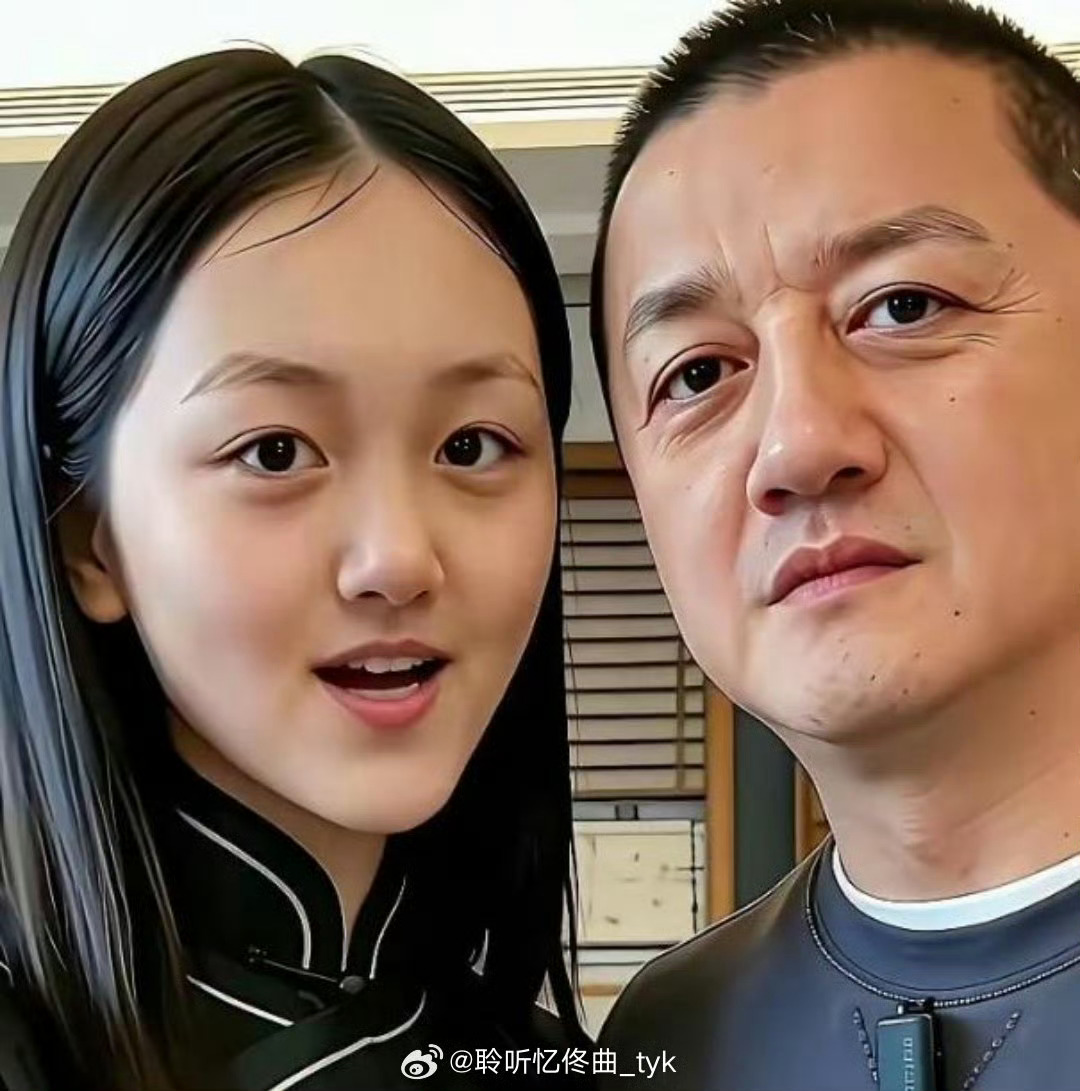 李嫣女大十八变，越变越好看兔唇经过多次的手术，现在已经完全看不出来以前的样子，修