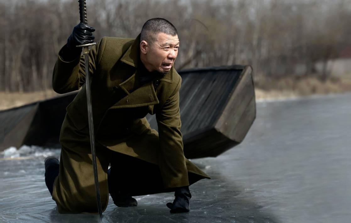 其实大家都误解了冯导演，至少从这部《老炮》电影开始，冯导演似乎终于报了被当年小炮