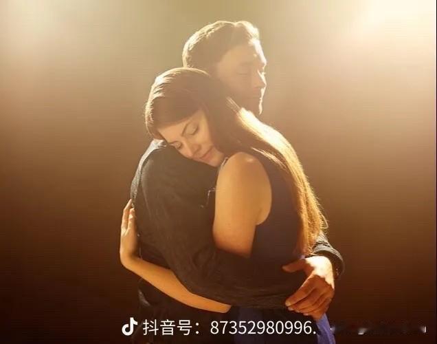 我怕今生留下遗憾
所以就加倍的爱你
不想让你受一点委屈
免得你的心又被刺痛
又要