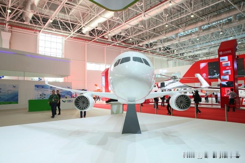 东盟刚签3.0版协议，柬埔寨就放大招：20架中国客机+存黄金入华
 
中国—东盟