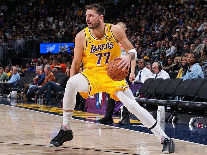 不再是苦主！16分大逆转！31-0攻击波！感谢佩林卡，感谢一换一！首先恭喜湖人逆