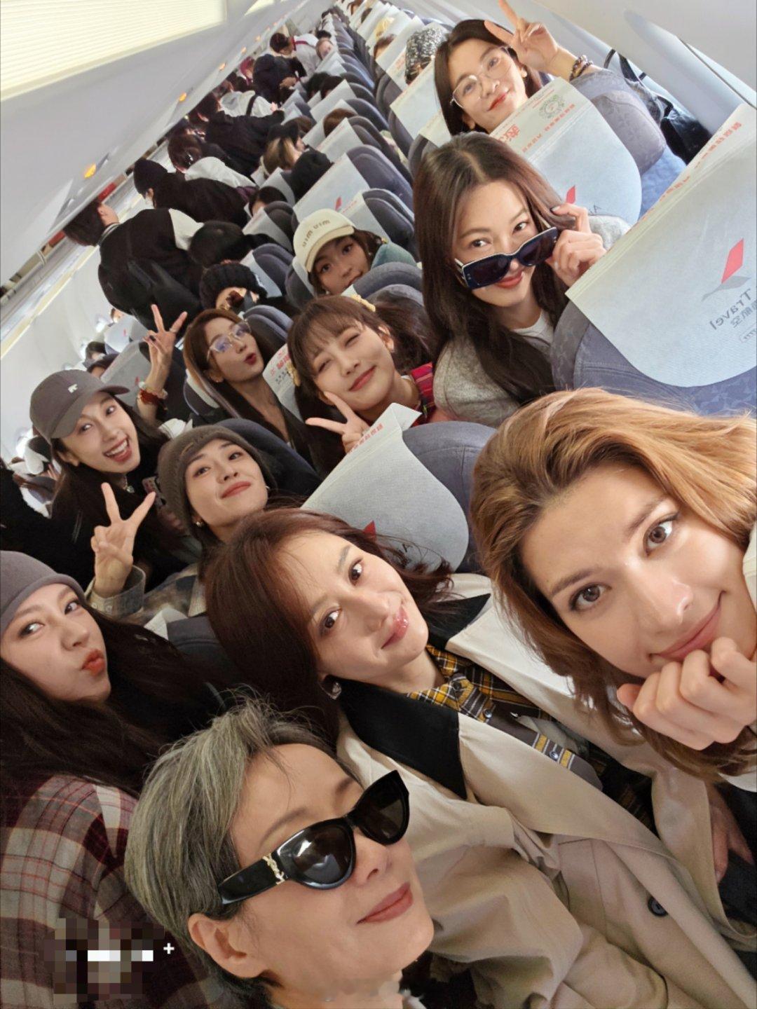 好多人啊✈️ ​​​