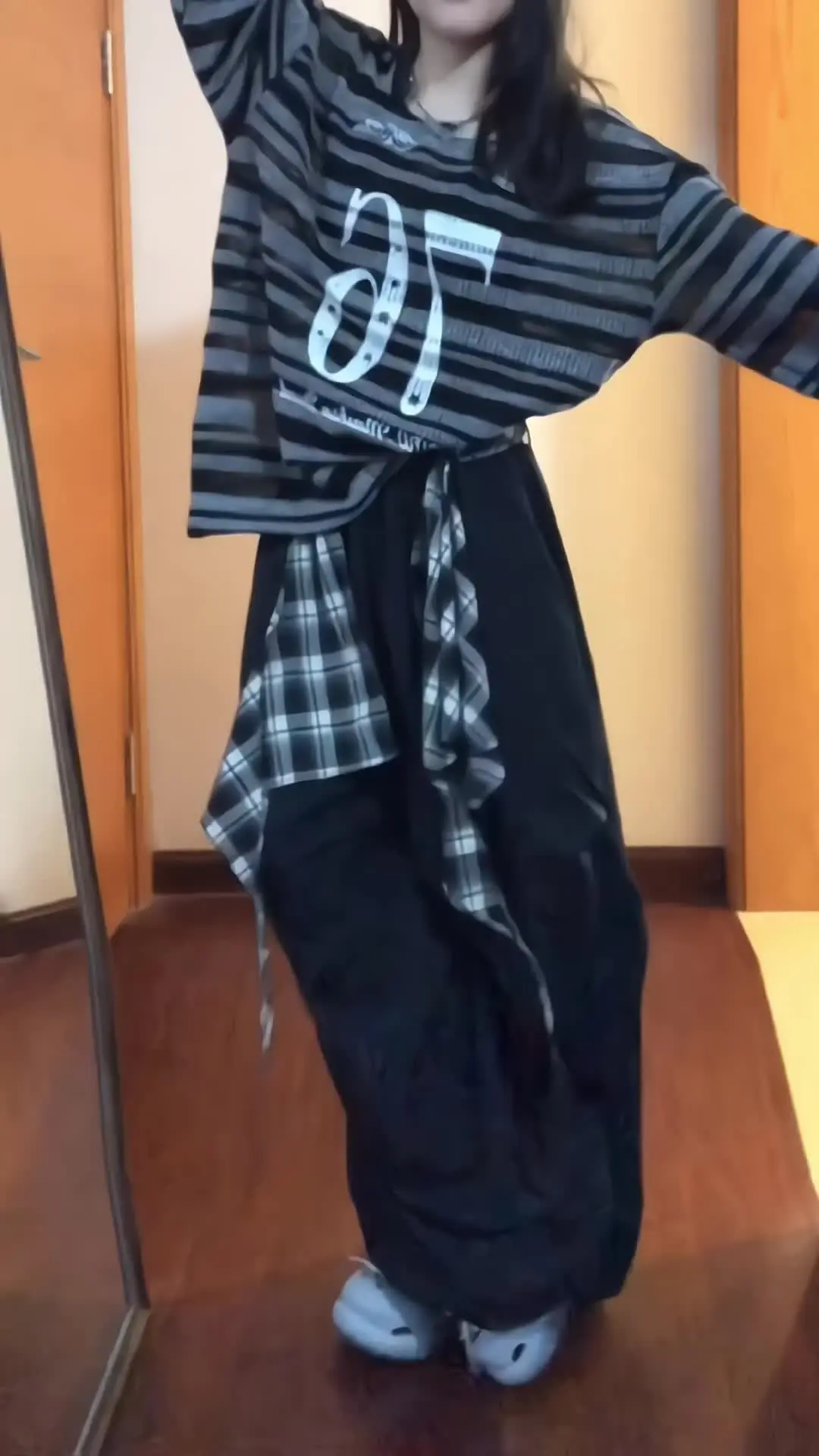 轻松get夏日淡人穿搭  夏日通勤休闲穿搭